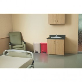 1883564-ur-slim-jim-30l-resin-beige-red-fs-in-use-patient-room_low