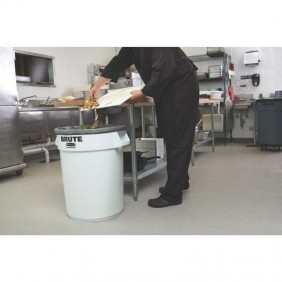 fg263200wht-ur-brute-32g-white-in-use-kitchen_xl_low