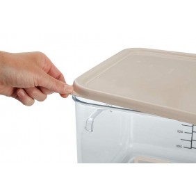 1980331-1980301-rcp-food-storage-color-coded-square-container-8qt-green-with-lid-with-food_low